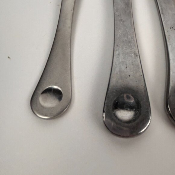 Robert Welch Pendulum Stainless Steel Assorted Dinner Knives Satin Frosted - Picture 3 of 15